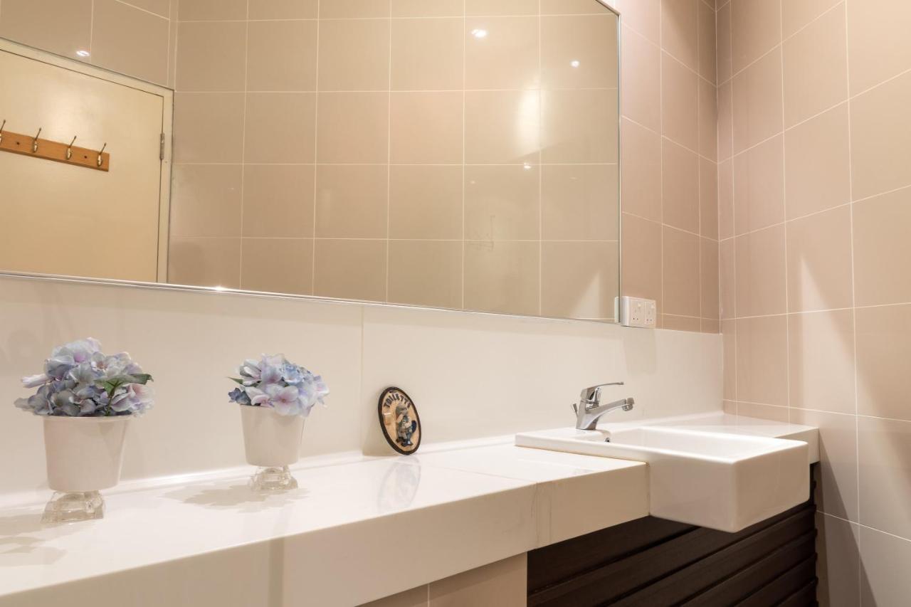 Rosebury Studio Suite By D Imperio Homestay Джорджтаун Екстер'єр фото
